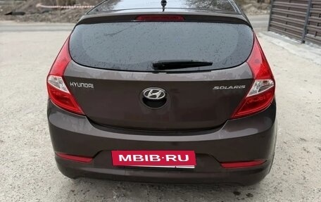 Hyundai Solaris II рестайлинг, 2015 год, 900 000 рублей, 5 фотография