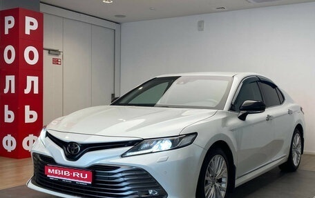 Toyota Camry, 2018 год, 2 560 000 рублей, 1 фотография