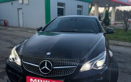 Mercedes-Benz E-Класс, 2015 год, 1 890 000 рублей, 2 фотография