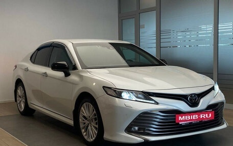 Toyota Camry, 2018 год, 2 560 000 рублей, 3 фотография