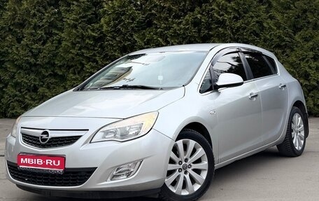 Opel Astra J, 2011 год, 575 000 рублей, 1 фотография