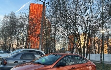 Hyundai Solaris II рестайлинг, 2015 год, 975 000 рублей, 2 фотография