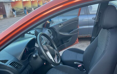 Hyundai Solaris II рестайлинг, 2015 год, 975 000 рублей, 15 фотография