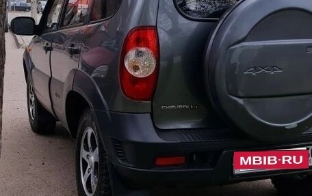 Chevrolet Niva I рестайлинг, 2010 год, 495 000 рублей, 7 фотография