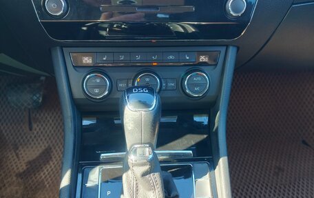 Skoda Superb III рестайлинг, 2016 год, 1 800 000 рублей, 13 фотография