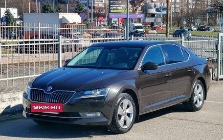 Skoda Superb III рестайлинг, 2016 год, 1 800 000 рублей, 2 фотография
