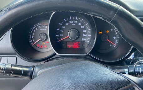 KIA Rio III рестайлинг, 2016 год, 1 000 000 рублей, 8 фотография