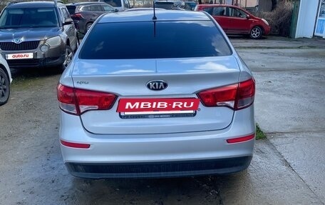 KIA Rio III рестайлинг, 2016 год, 1 000 000 рублей, 6 фотография