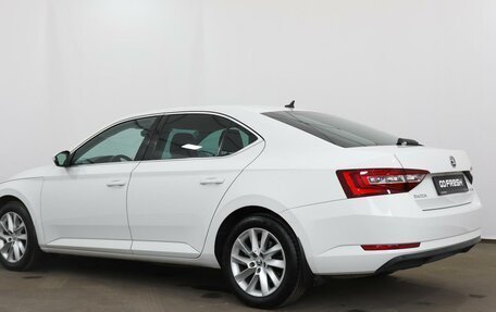 Skoda Superb III рестайлинг, 2018 год, 1 990 000 рублей, 2 фотография