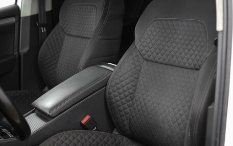 Skoda Superb III рестайлинг, 2018 год, 1 990 000 рублей, 16 фотография