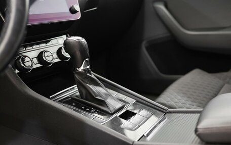 Skoda Superb III рестайлинг, 2018 год, 1 990 000 рублей, 15 фотография