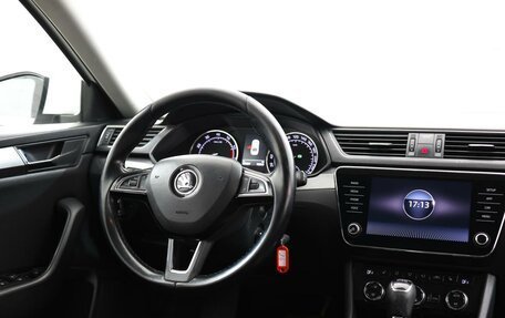 Skoda Superb III рестайлинг, 2018 год, 1 990 000 рублей, 19 фотография