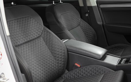 Skoda Superb III рестайлинг, 2018 год, 1 990 000 рублей, 17 фотография