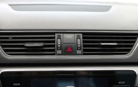 Skoda Superb III рестайлинг, 2018 год, 1 990 000 рублей, 14 фотография