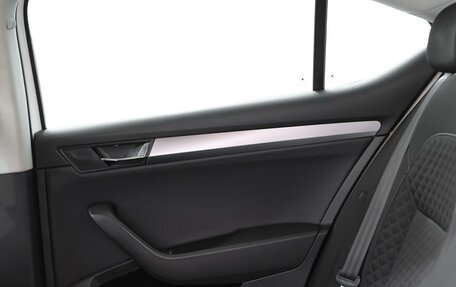 Skoda Superb III рестайлинг, 2018 год, 1 990 000 рублей, 23 фотография