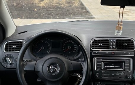 Volkswagen Polo VI (EU Market), 2014 год, 800 000 рублей, 18 фотография