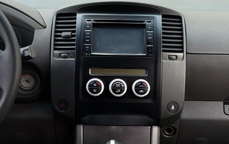 Nissan Pathfinder, 2011 год, 1 250 000 рублей, 31 фотография