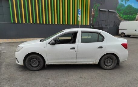 Renault Logan II, 2017 год, 331 000 рублей, 1 фотография