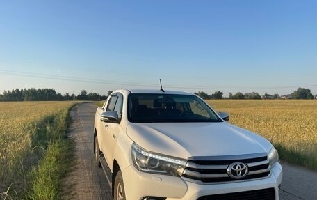 Toyota Hilux VIII, 2017 год, 3 600 000 рублей, 7 фотография