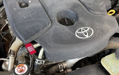 Toyota Hilux VIII, 2017 год, 3 600 000 рублей, 8 фотография