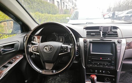 Toyota Camry, 2015 год, 2 600 000 рублей, 5 фотография