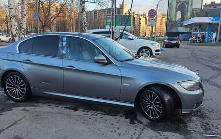 BMW 3 серия, 2011 год, 1 060 000 рублей, 2 фотография