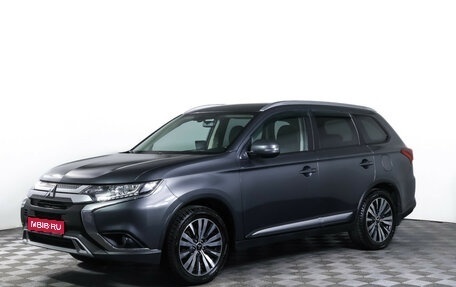 Mitsubishi Outlander III рестайлинг 3, 2019 год, 1 990 000 рублей, 1 фотография