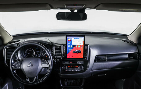 Mitsubishi Outlander III рестайлинг 3, 2019 год, 1 990 000 рублей, 17 фотография