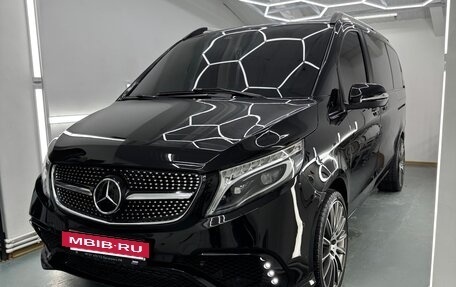 Mercedes-Benz V-Класс, 2015 год, 3 630 000 рублей, 2 фотография