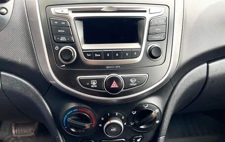 Hyundai Solaris II рестайлинг, 2016 год, 939 000 рублей, 10 фотография