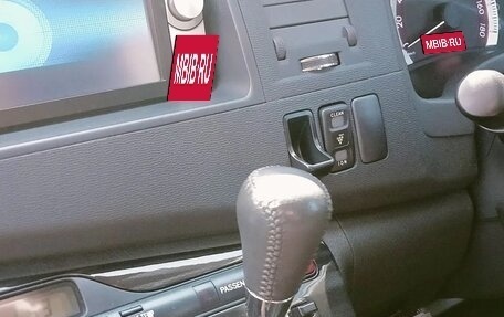 Toyota ISis I, 2011 год, 1 450 000 рублей, 4 фотография