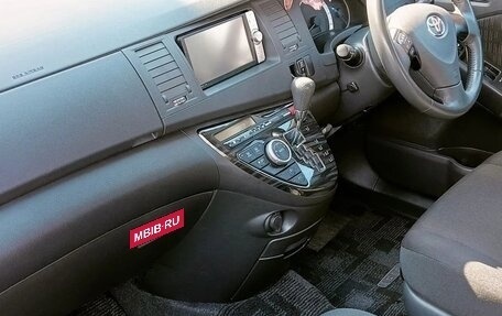 Toyota ISis I, 2011 год, 1 450 000 рублей, 20 фотография