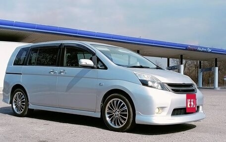 Toyota ISis I, 2011 год, 1 450 000 рублей, 13 фотография