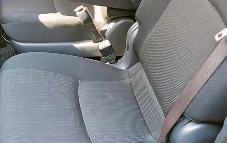 Toyota ISis I, 2011 год, 1 450 000 рублей, 23 фотография