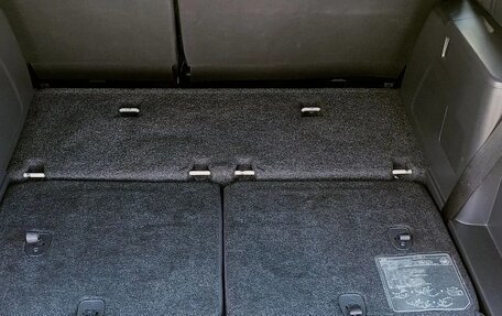 Toyota ISis I, 2011 год, 1 450 000 рублей, 26 фотография