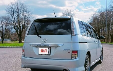 Toyota ISis I, 2011 год, 1 450 000 рублей, 35 фотография