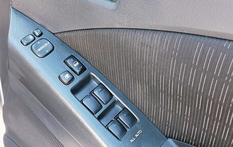 Toyota ISis I, 2011 год, 1 450 000 рублей, 31 фотография