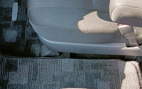 Toyota ISis I, 2011 год, 1 450 000 рублей, 36 фотография