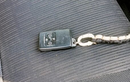 Toyota ISis I, 2011 год, 1 450 000 рублей, 39 фотография