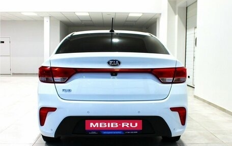 KIA Rio IV, 2018 год, 1 599 000 рублей, 6 фотография