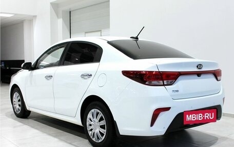 KIA Rio IV, 2018 год, 1 599 000 рублей, 5 фотография