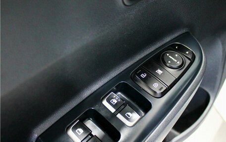 KIA Rio IV, 2018 год, 1 599 000 рублей, 21 фотография