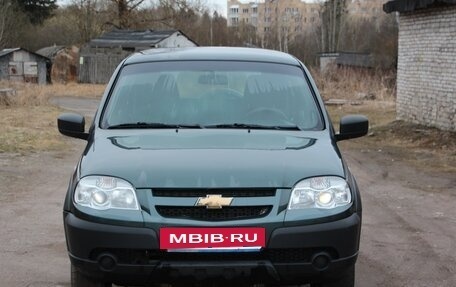 Chevrolet Niva I рестайлинг, 2017 год, 620 000 рублей, 2 фотография