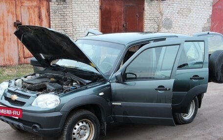 Chevrolet Niva I рестайлинг, 2017 год, 620 000 рублей, 8 фотография