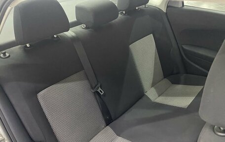 Volkswagen Polo VI (EU Market), 2010 год, 550 000 рублей, 15 фотография