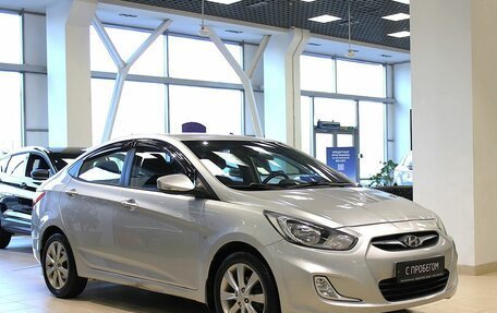 Hyundai Solaris II рестайлинг, 2012 год, 740 000 рублей, 3 фотография