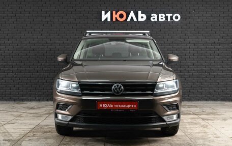 Volkswagen Tiguan II, 2017 год, 2 430 000 рублей, 2 фотография