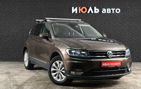 Volkswagen Tiguan II, 2017 год, 2 430 000 рублей, 3 фотография