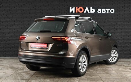 Volkswagen Tiguan II, 2017 год, 2 430 000 рублей, 4 фотография
