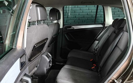 Volkswagen Tiguan II, 2017 год, 2 430 000 рублей, 11 фотография